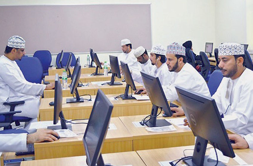Applicants face tests for Etimad training course