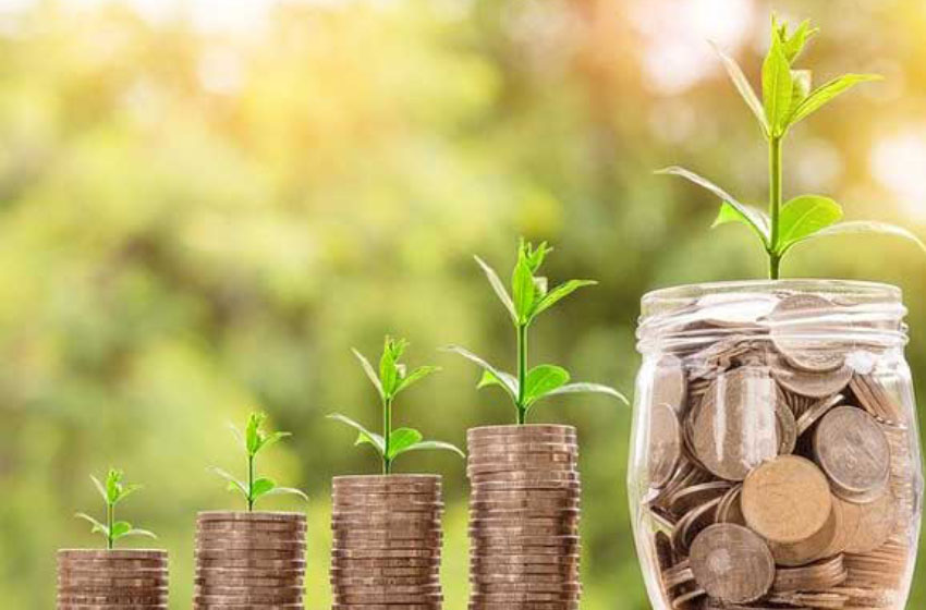 More than half of recruiting professionals believe that the economy will improve by the end of 2020