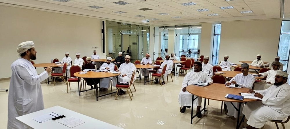 “Intensive Academic Session on Grammar and Islamic Jurisprudence Held in Dhofar”