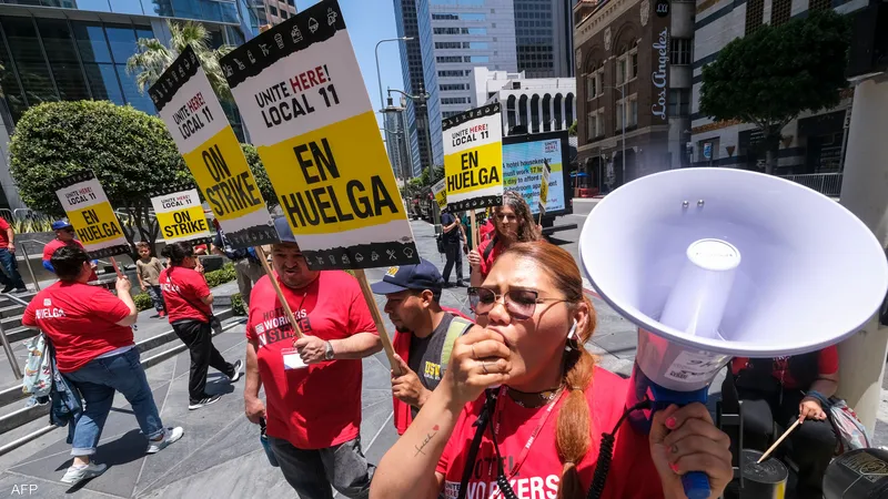 Hotel workers in Los Angeles are going on strike to demand an increase in their wages.