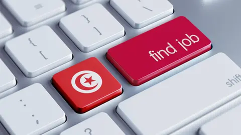 “Freelancers in Tunisia Struggle with Employment Status Amid Lack of Protective Laws”