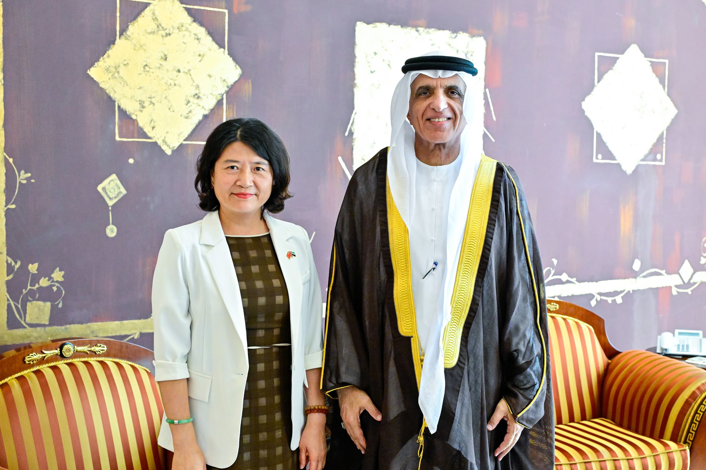Saud bin Saqr receives government delegation from China’s Guangdong Province