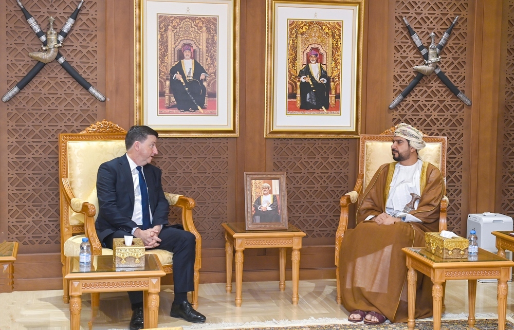 Oman, UK Explore Means of Boosting Cooperation in Trade, Industry, Investment Fields