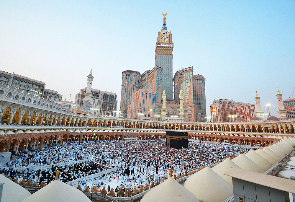 Endowments Ministry Issues Decision Forming Omani Hajj Mission 1446 AH
