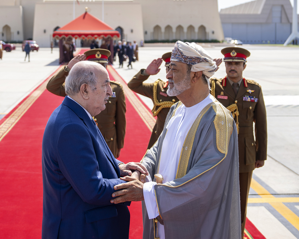 Algerian President Concludes Visit to Oman
