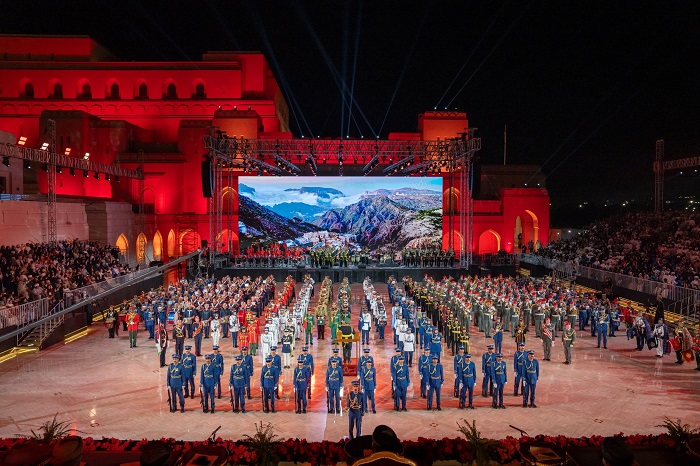 HH Sayyid Theyazin patronises Military Music Show at ROHM