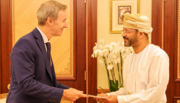 HM The Sultan Receives Written Message from King of Spain