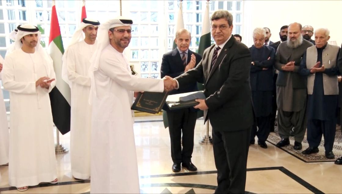 AD Ports Group, Pakistan Government sign 4 MoUs to enhance trade, transport, logistics infrastructure