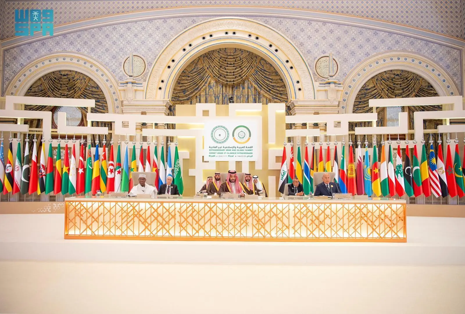 Deputizing for the Custodian of the Two Holy Mosques, HRH the Crown Prince Inaugurates Extraordinary Arab and Islamic Summit in Riyadh