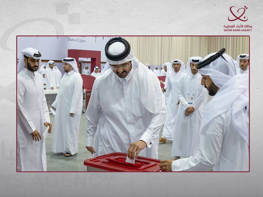 HH the Deputy Amir Casts His Vote in Constitutional Amendment Referendum