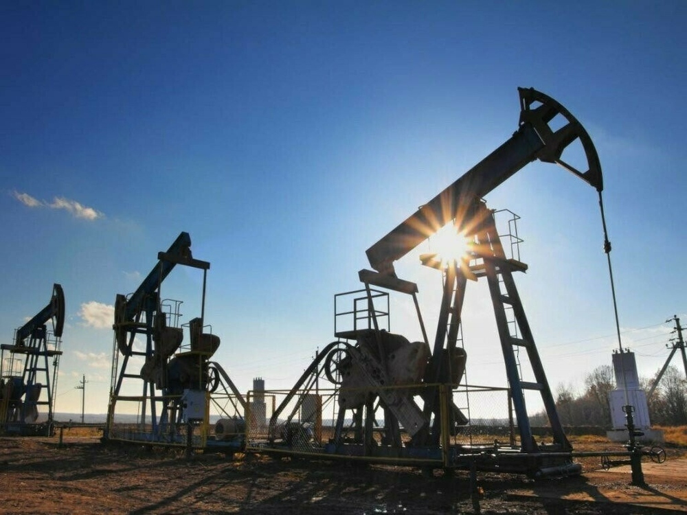 Oil Prices Hold Their Ground