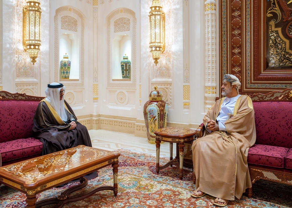 HM The Sultan Gives Audience to Bahrain’s Foreign Affairs Minister