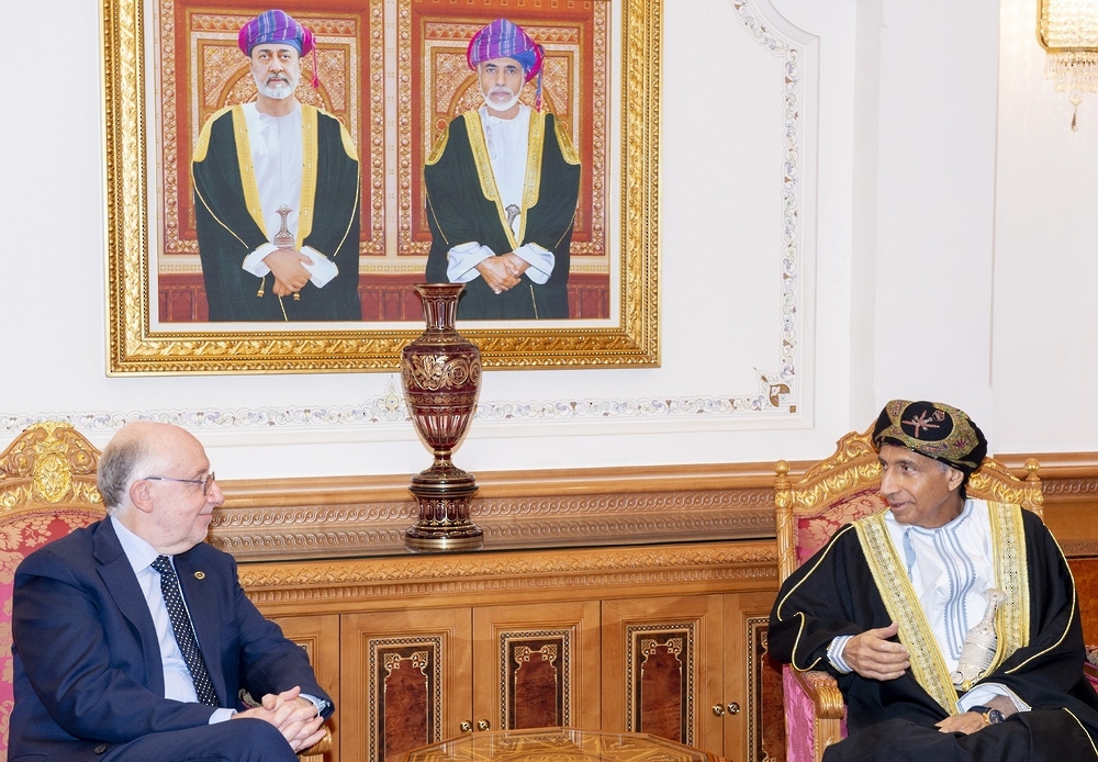 HH Sayyid Fahd Receives Officials from International Civil Aviation Organization