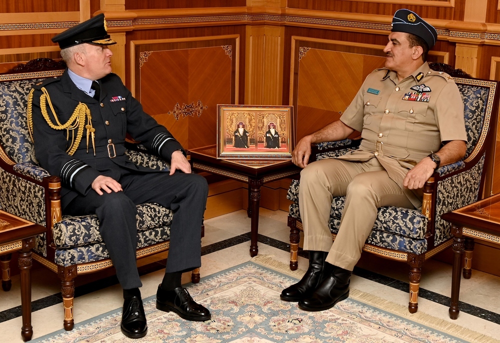 RAFO Commander Receives UK Military Official