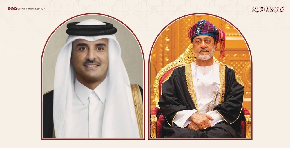 HM The Sultan Greets Emir of Qatar
