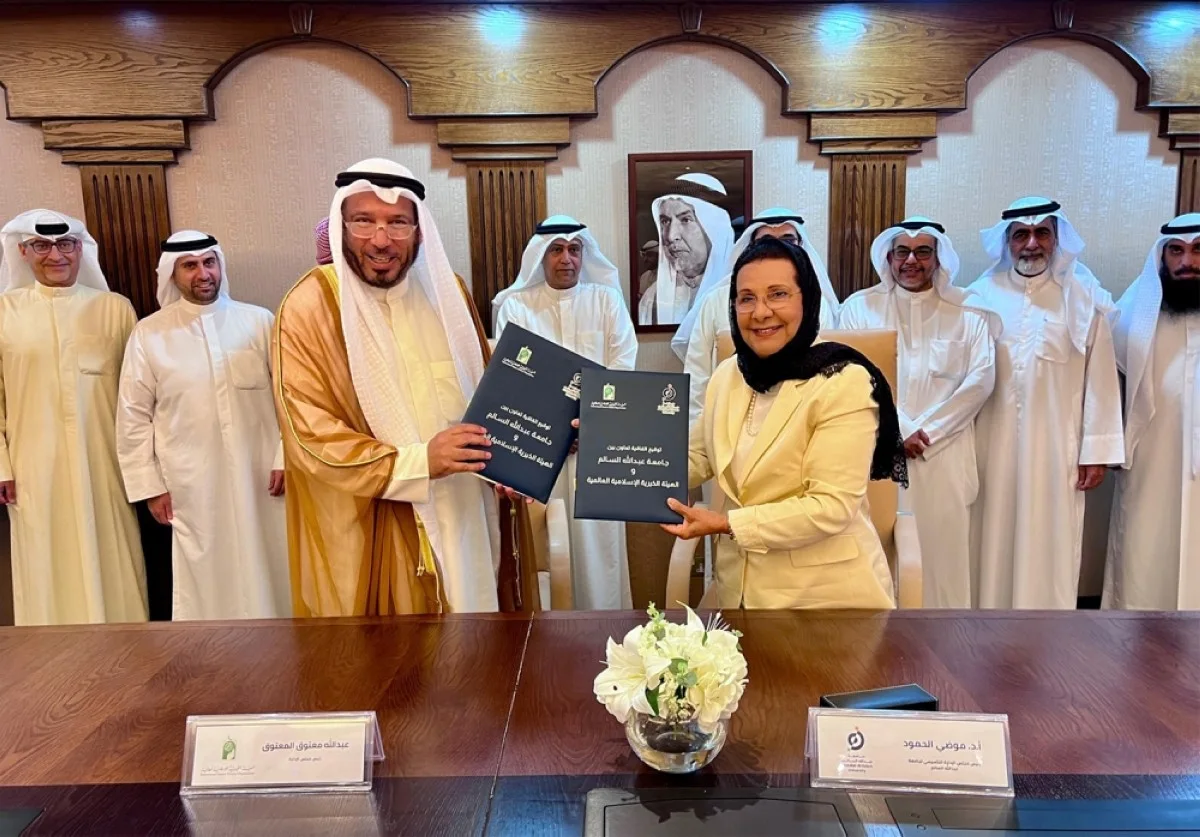 Kuwait honors prominent artists, educators with state awards