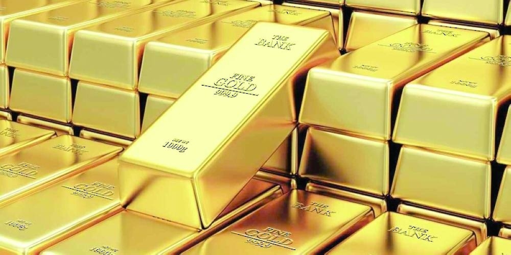 Gold stabilizes near its highest levels.