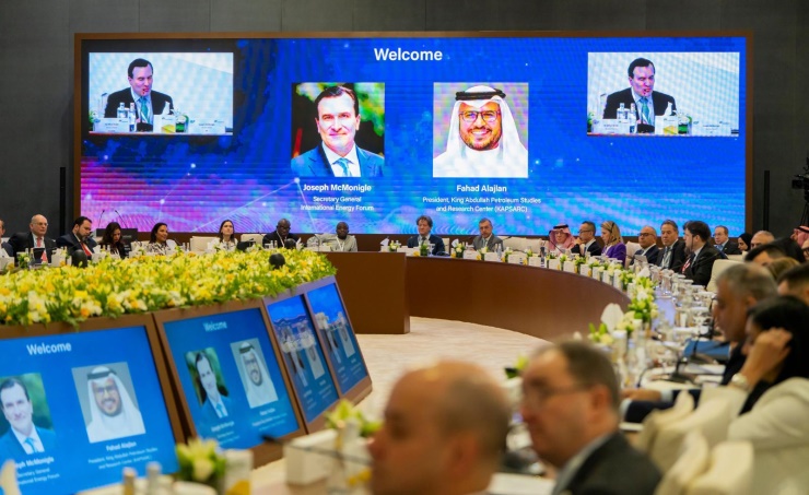 Oil Minister participates in CCE High-level Roundtable