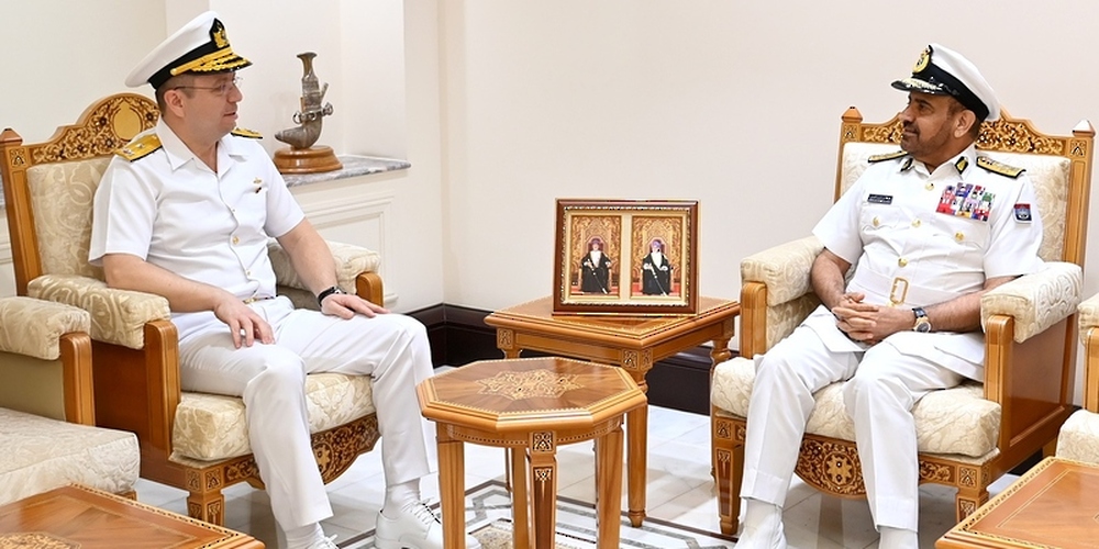 CTF-151 Commander Meets Omani High-Ranking Military Officials, Visits MSC